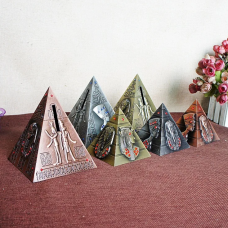 Souvenir-coin bank "Egyptian pyramid" 10 cm